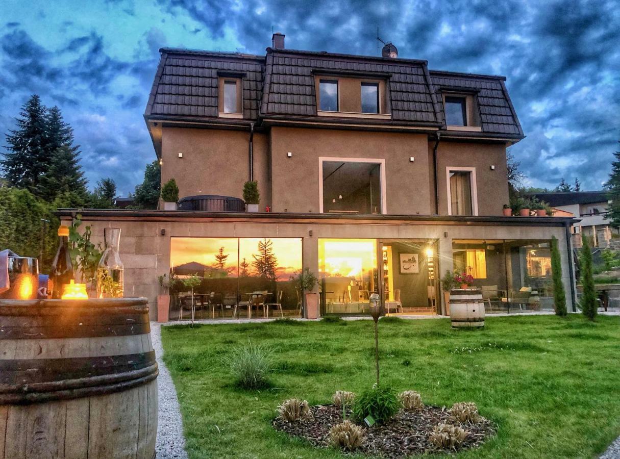 Villa Bricola - Boutique Apartments Карлові Вари Екстер'єр фото